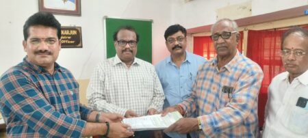 సొంత ఇంటిని యాదాద్రి శ్రీలక్ష్మీనరసింహస్వామికి విరాళం 1006615738