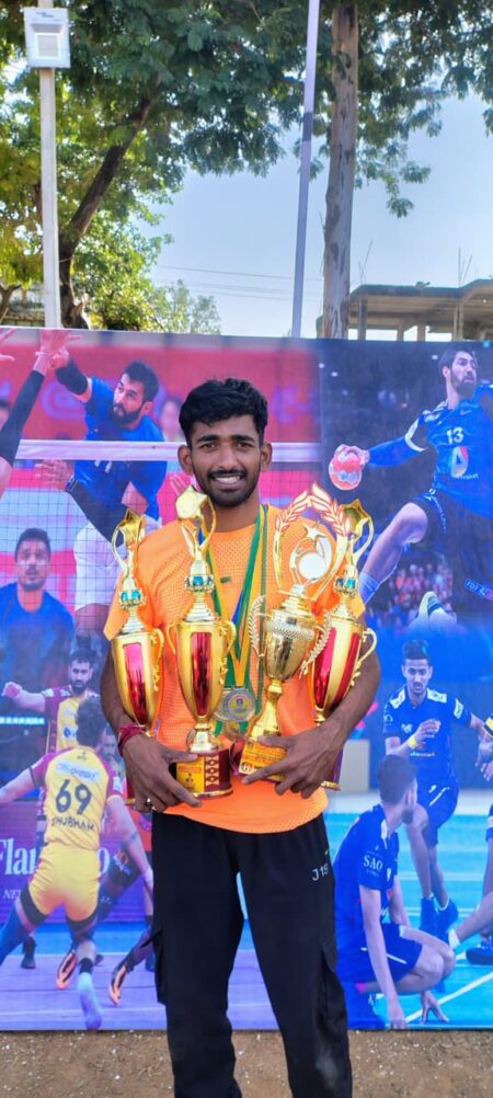 అగ్నివీర్ గా ఎంపికైన సింగూర్ సాంఘిక సంక్షేమ హాస్టల్ విద్యార్థి u1-1017867070