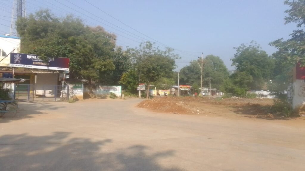 గుడి బడి ఏవి ఉన్నా పర్వాలేదు 100 మీటర్లు చూపిస్తాం ఎక్సైజ్ అధికారుల తీరిది u714-1008940409