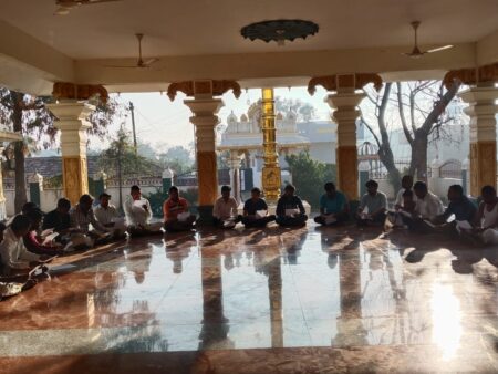 తుజాల్ పూర్ లో సామూహిక హనుమాన్ చాలీసా పారాయణం 1020417594