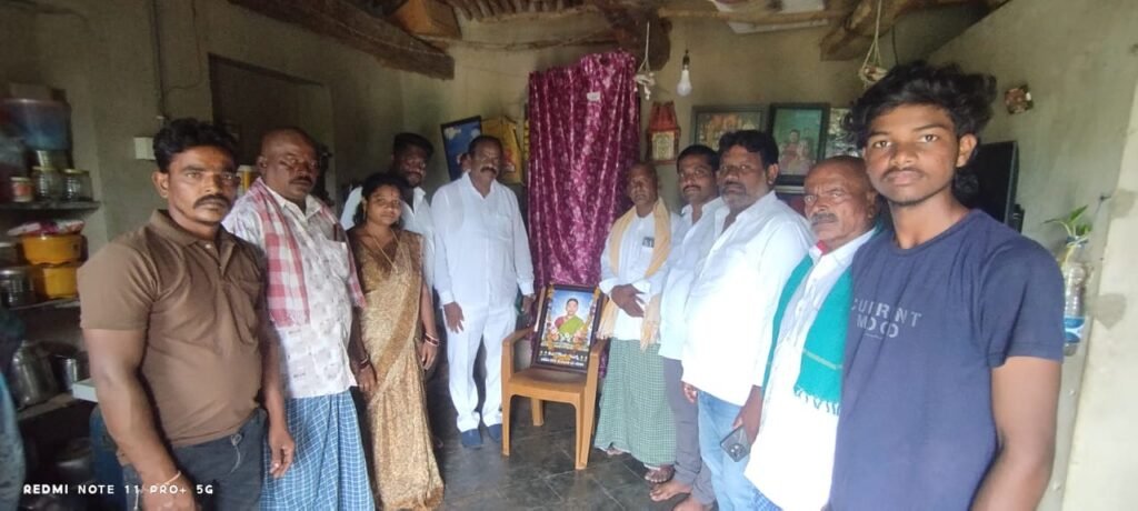 మున్నూరు కాపు నేత కుటుంబాన్ని పరామర్శించిన రాష్ట్ర అధ్యక్షుడు దేవయ్య పటేల్