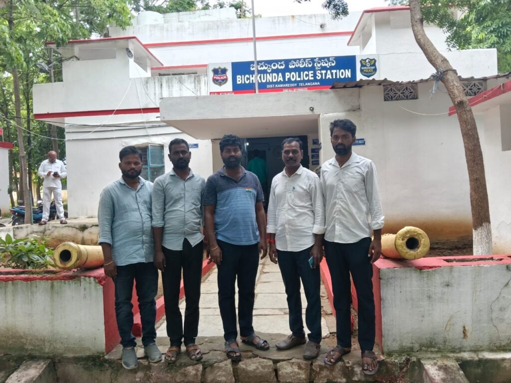 ఆహ్వాన పత్రిక ఇచ్చి అరెస్టు చేయడం సిగ్గుచేటు…….. బిజెపి నాయకులు ధ్వజం