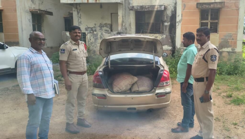 తాడ్వాయిలో పీడీఎస్‌ బియ్యం పట్టివేత..