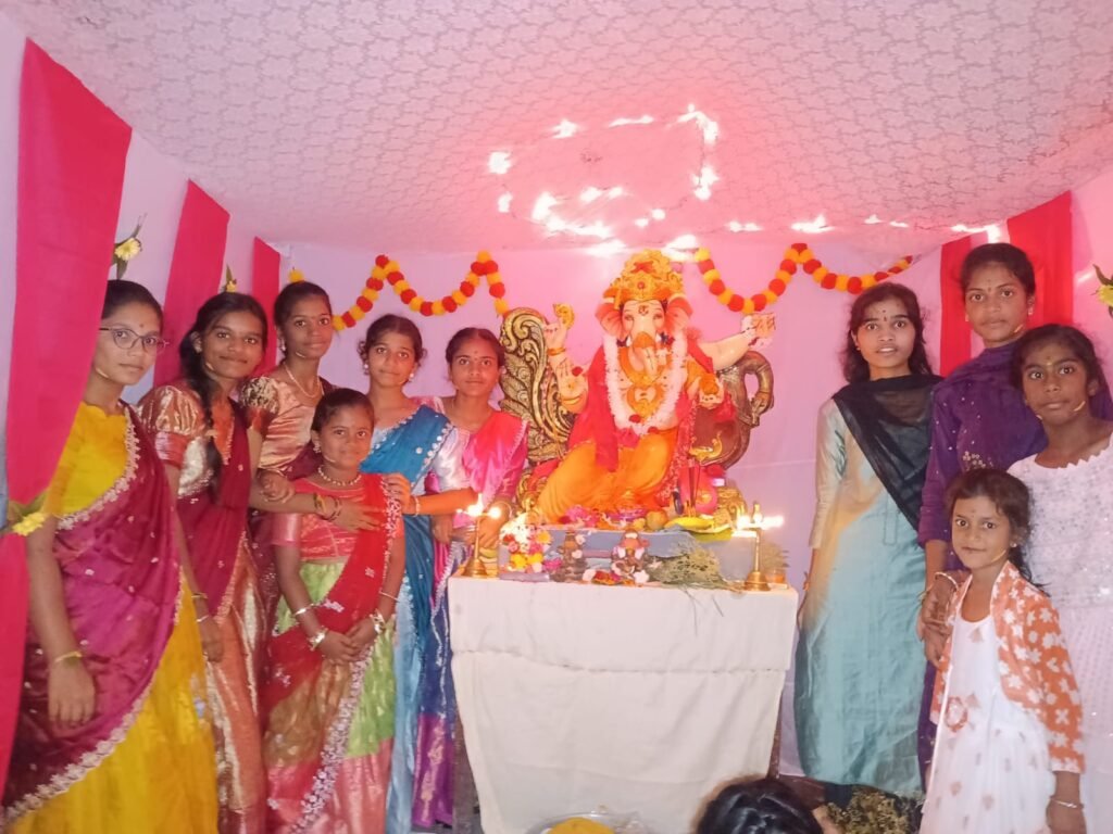 మహిళల ఆధ్వర్యంలో ఘనంగా వినాయక సేన 6వ వార్షికోత్సవం..